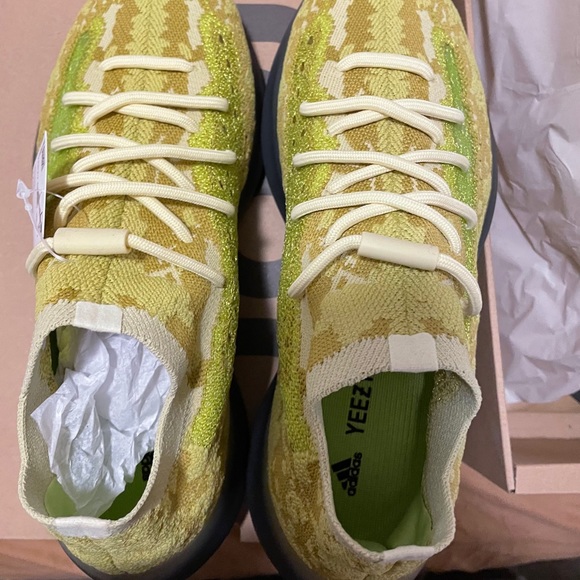 Yeezy Boost 380 Hylte main image 7